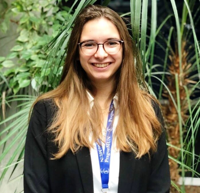 Une élève avocate au cabinet